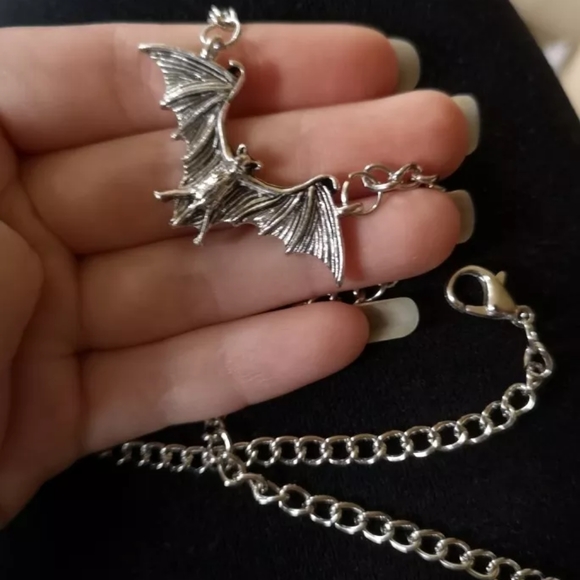 Silver Bat Chunky Chain Choker Necklace - Picture 3 of 5